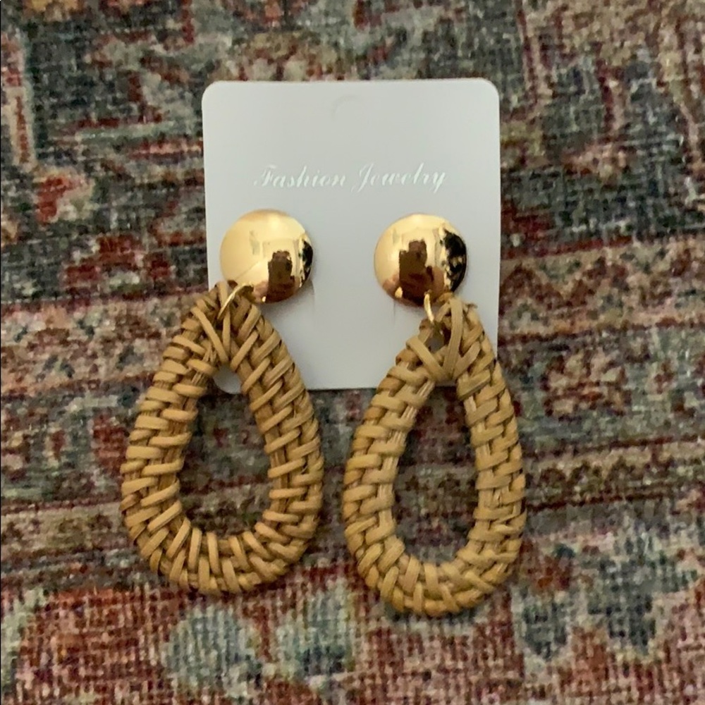 Tan rattan drop earrings